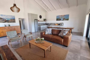 Bestuis Cottage - Self catering accommodation on a farm